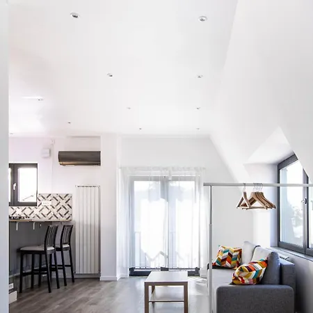 Casa Valmer Victoriei Penthouse - 55 Sqm Terrace, Panoramic View, Lift And Private Parking Apartmán Bukurešť